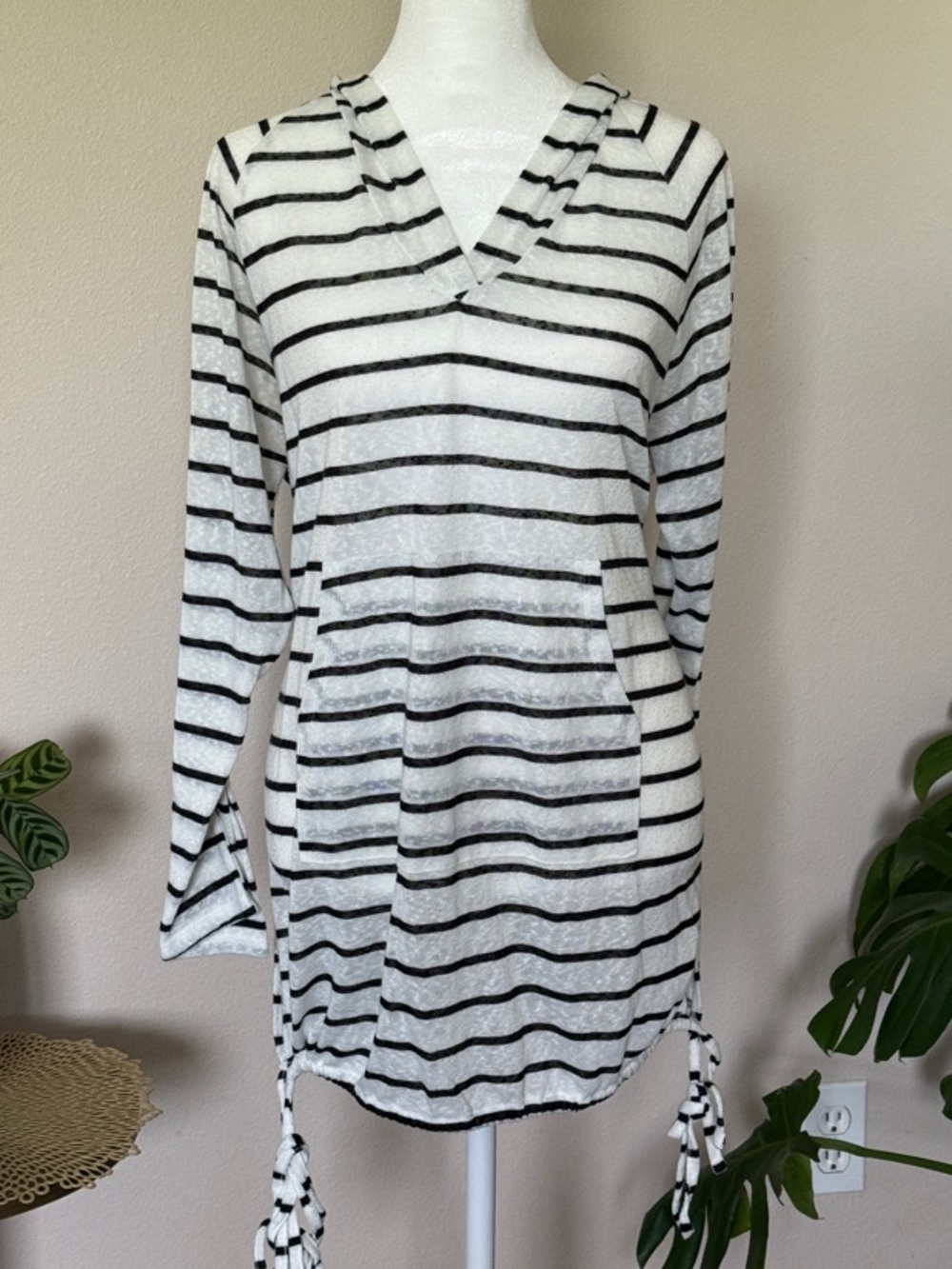 Kona Sol Striped V-Neck Hooded Swim Cover - Black & White